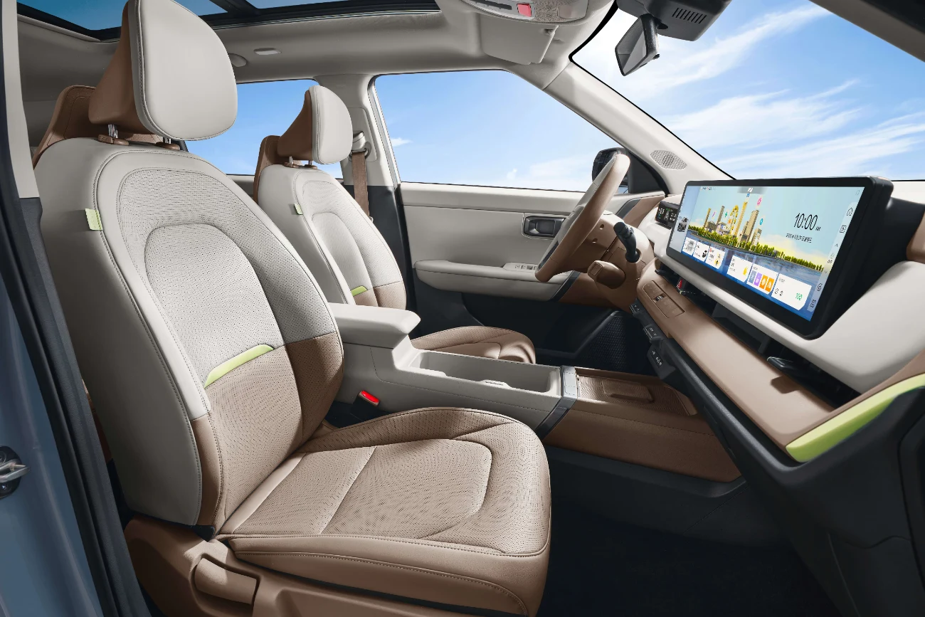 China-market all-new Kia Seltos front seats and dashboard, manufacturer reference